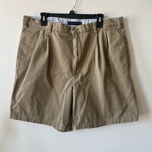 Tommy Hilfiger Men's Tan Shorts 40